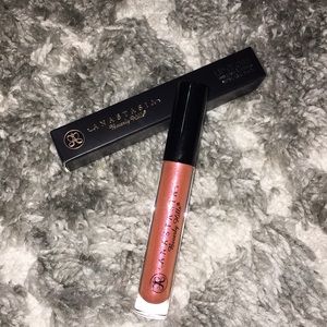 Anastasia Lipgloss in Sunset Strip